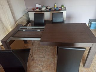 Mesa extensible + 4 sillas