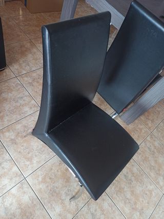 Mesa extensible + 4 sillas