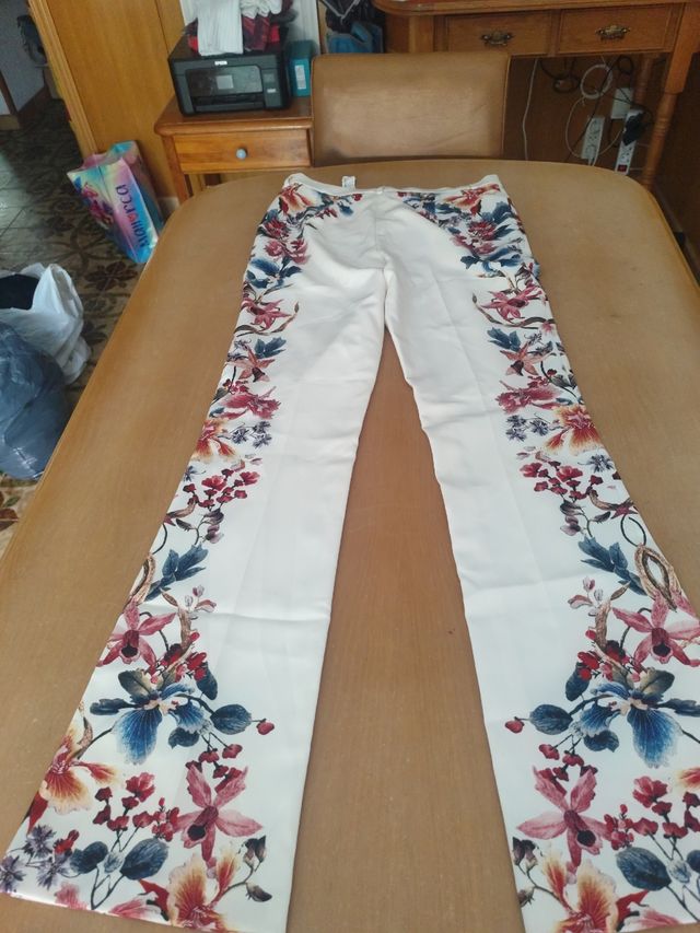 Pantalones Zara estampados - M