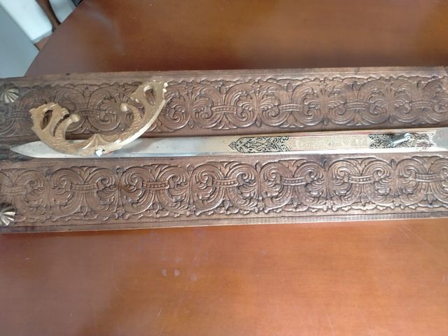 Espada decorativa medieval