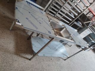 MESA DE ACERO INOXIDABLE CON CUBA 