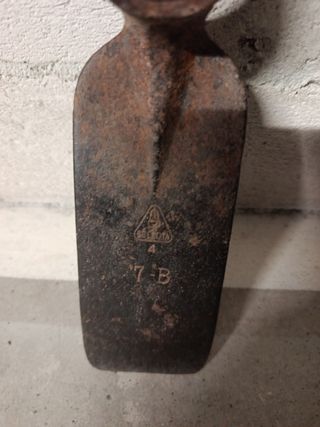Lote herramientas Bellota: Palas y azadilla.
