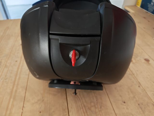 Bauletto SHAD 33 litri moto/scooter con piastra