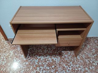 Escritorio madera marrón