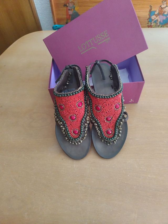 Sandalias LOTUSSE rojas y marrones, talla 40