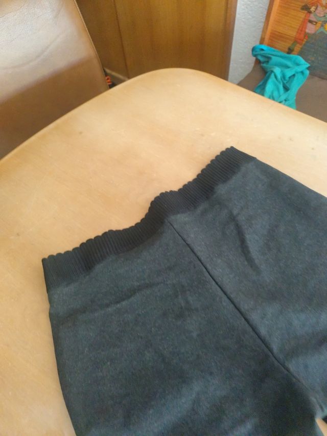 Pantalones grises mujer