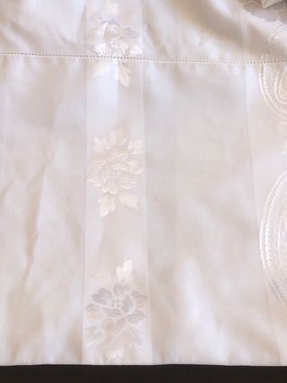 Tende bianche ricamate Vintage