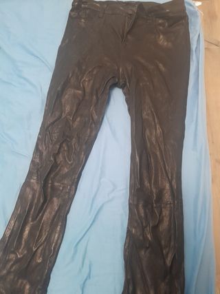Pantalones cuero J Brand negros acampanados