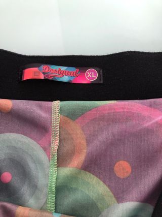 Falda Desigual negra- multicolor