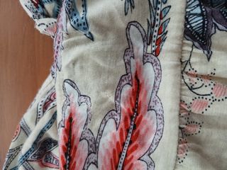 Top Bershka estampado multicolor M. 