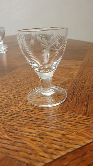 Bicchierini in vetro inciso