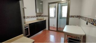 Vivienda en alquiler - Piso con ascensor muy nuevo