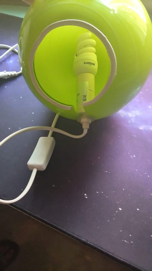 Lampara Esférica Verde - Lampara de Sobremesa