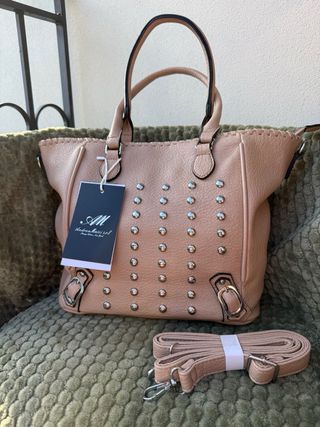 Borsa marroncino con borchie