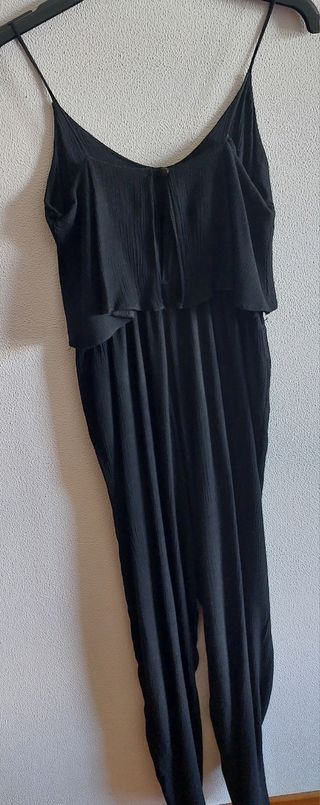 Mono negro de Bershka 