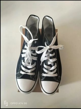 Chollo!!!nZapatillas Lefties negras talla 42.
NUEV