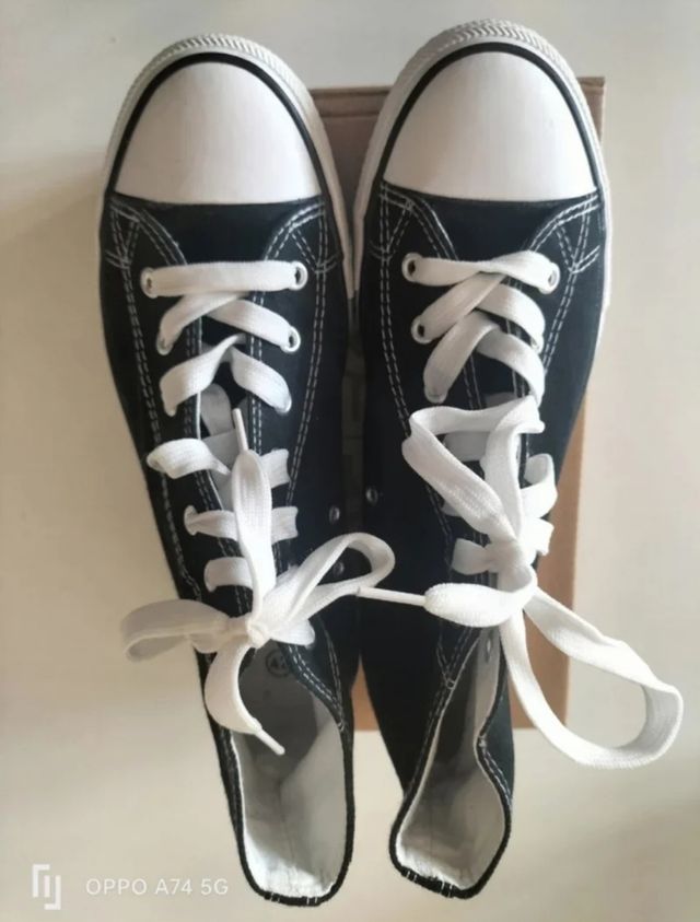 Chollo!!!nZapatillas Lefties negras talla 42.
NUEV