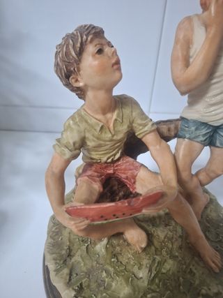 Figura 2 niños sandía porcelana