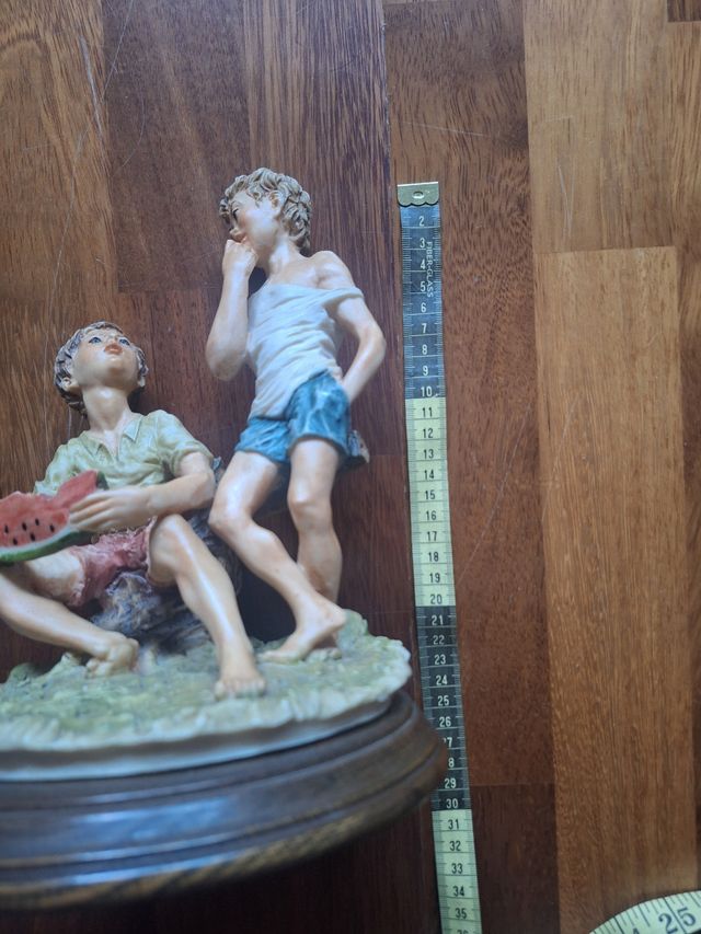 Figura 2 niños sandía porcelana