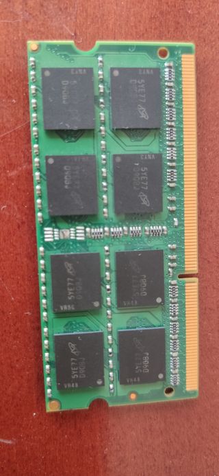 2 × 8GB. SO-DIMM  DDR3. 