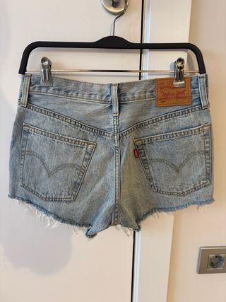 Shorts Levi's rotos azules