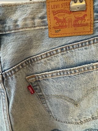 Shorts Levi's rotos azules