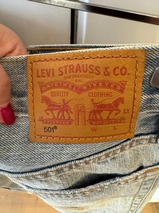 Shorts Levi's rotos azules