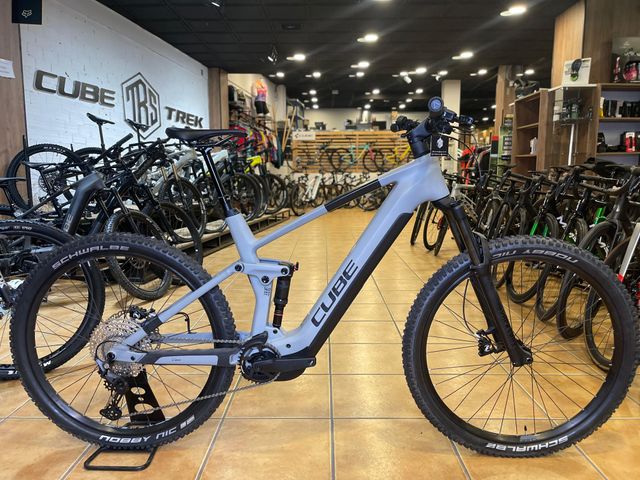 CUBE STEREO HYBRID 140 HPC PRO XL