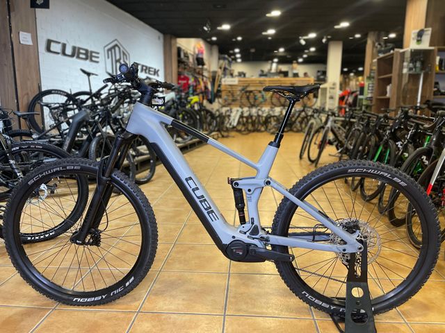 CUBE STEREO HYBRID 140 HPC PRO XL