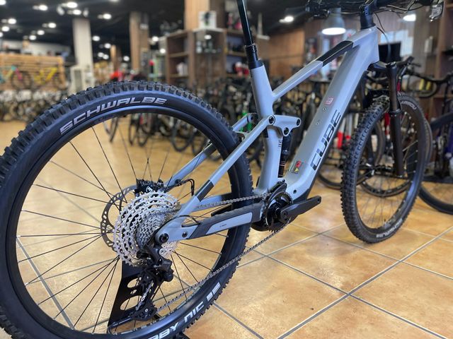 CUBE STEREO HYBRID 140 HPC PRO XL