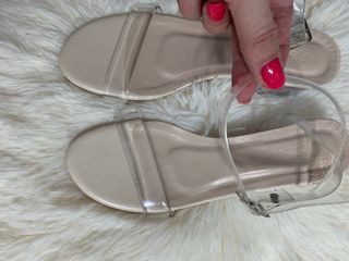Sandalias beige tacón bajo talla 37
