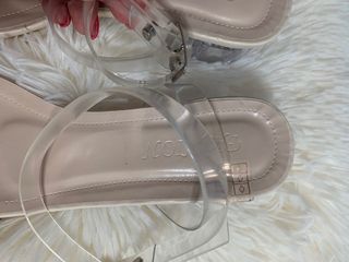 Sandalias beige tacón bajo talla 37