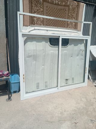 Ventana aluminio corredera blanca