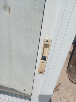 Ventana aluminio corredera blanca