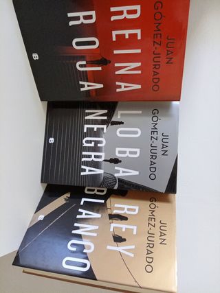 LA TRILOGÍA REINA ROJA