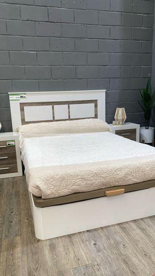 Canapé matrimonio blanco y marrón