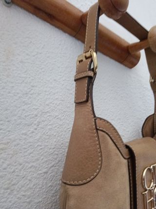 Bolso Carolina Herrera ante beige