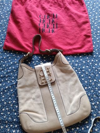 Bolso Carolina Herrera ante beige