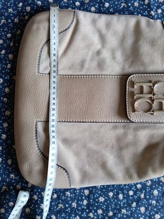 Bolso Carolina Herrera ante beige