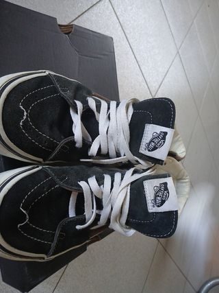 Vans Sk8-Hi Negras - Talla 38