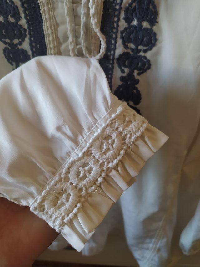 Blusa Flamenco L-XL blanca y azul