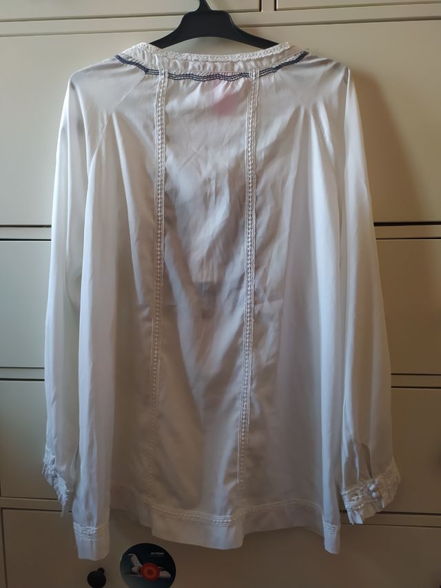 Blusa Flamenco L-XL blanca y azul