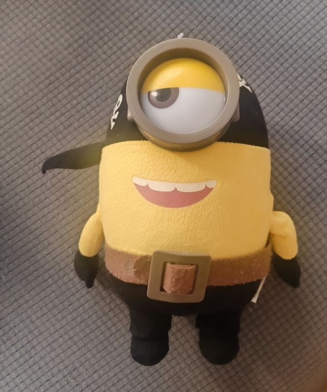 9 Peluches Minions Variados
