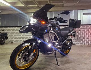 A estrenar BMW GS 1250 Adventure triple black