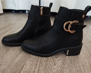 Botines negros XTI -talla 38