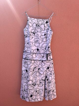 Vestido blanco y negro flores