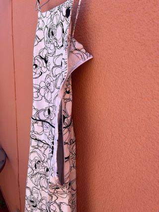 Vestido blanco y negro flores