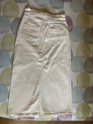 Falda midi beige