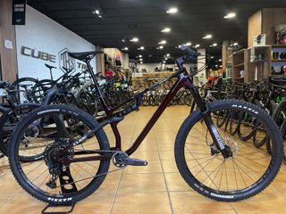 CUBE AMS ONE11 C:68 PRO L