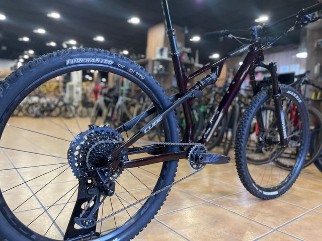 CUBE AMS ONE11 C:68 PRO L